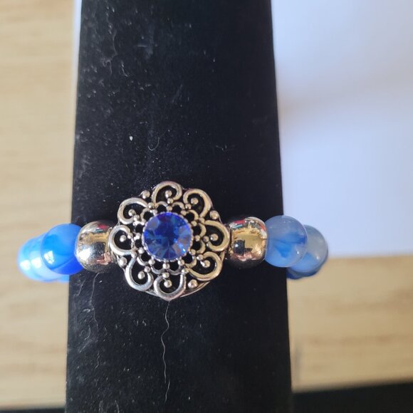Blue Bead Bracelet - Picture 2 of 2